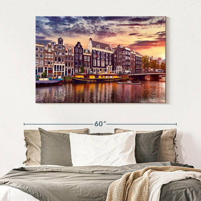 Coucher de soleil sur le canal Sirci Amsterdam