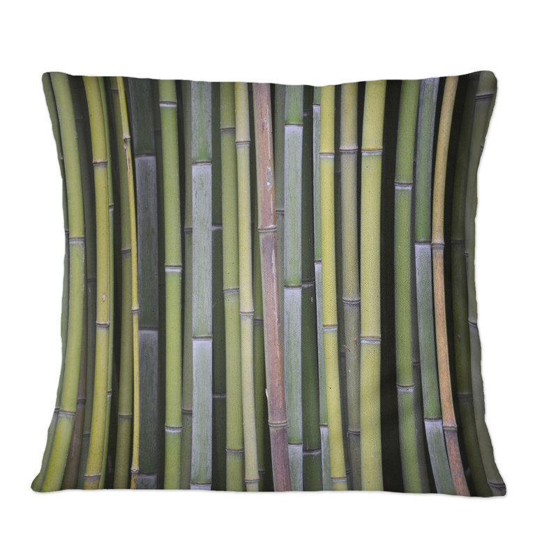 Coussin décoratif vert Green Bamboo Stems - Cabin & Lodge, 16 po x 16 po