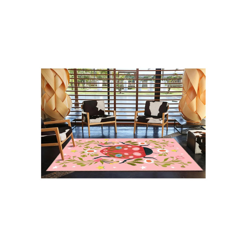 Tapis à motif de coccinelle rouge à motif rose, Rectangle 5 pi 2 po x 7 pi 7 po