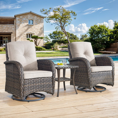 Ensemble de meubles de patio 3 pièces Valierius avec coussins et table d'appoint en osier