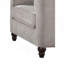 Chaise en velours brun clair avec coussin