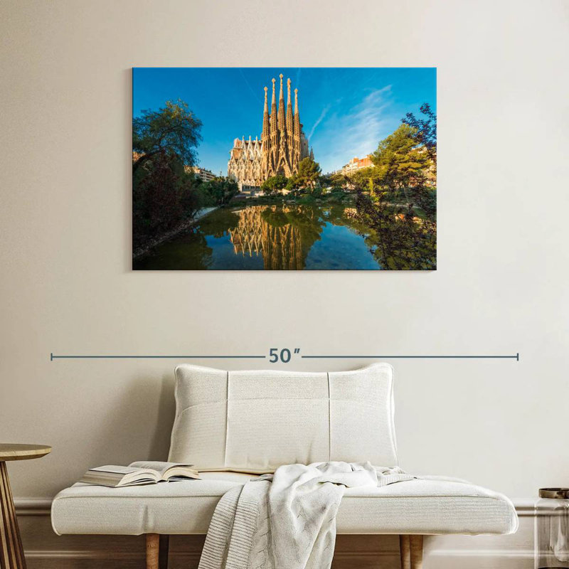 Ravi Sagrada Familia à Barcelone, H 26 po x l 39 po