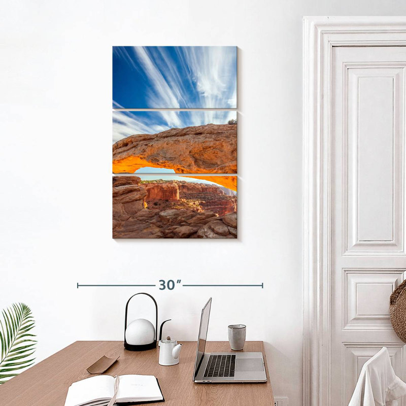 Alvord Mesa Arch Sunrise Glow, H 32 po x l 20 po