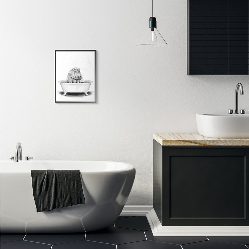 «Hippo in a Tub Funny Animal Bathroom» par Rachel Neiman - reproduction de dessin, H 20 po x l 16 po x P 1,5 po