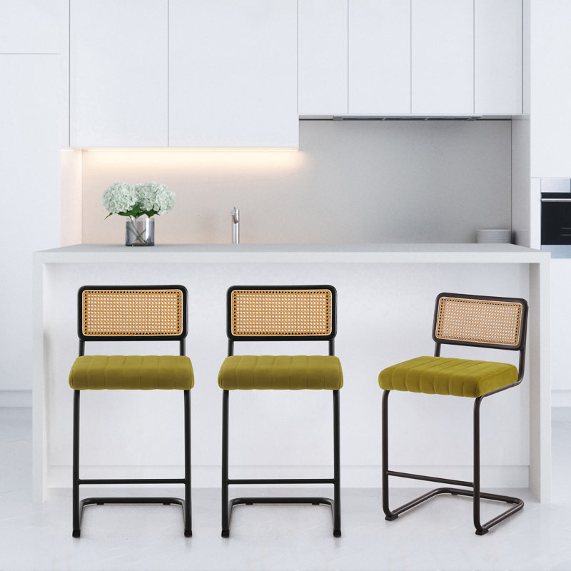 Tabouret rembourré en velours Krickelin, Noir, Vert olive, Tabouret de comptoir (siège d'une hauteur de 26 p
