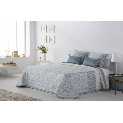 Ikerne Polyester No Pattern Bedspread