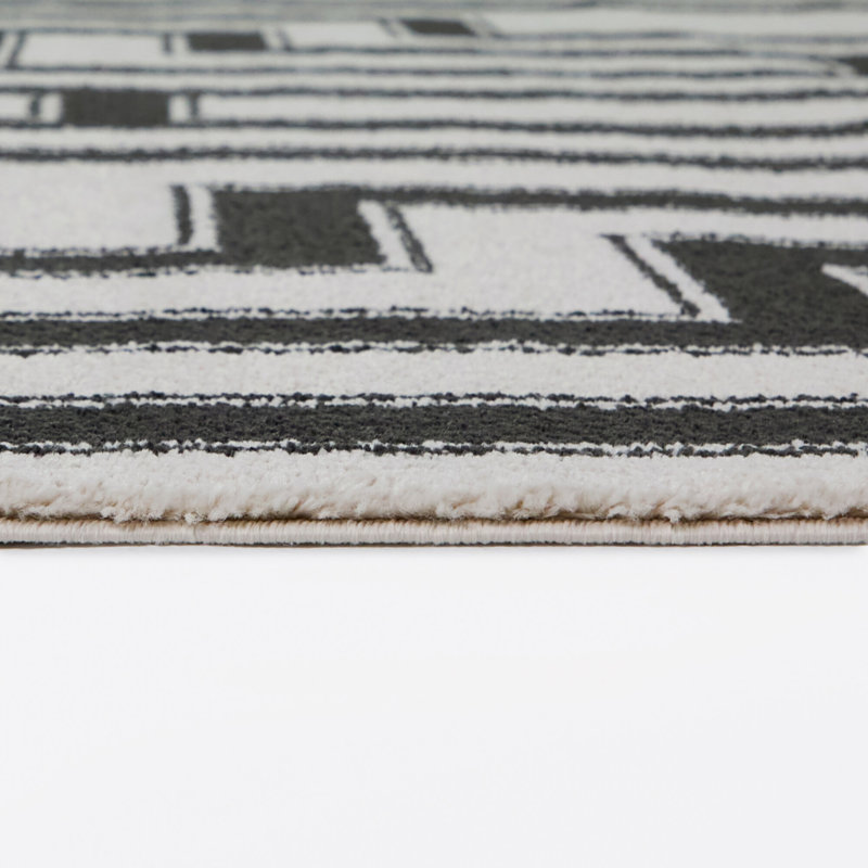 Segall Cream/Black Contemporary Geometric Area Rug, Cream/Black, 5'3" x 7'