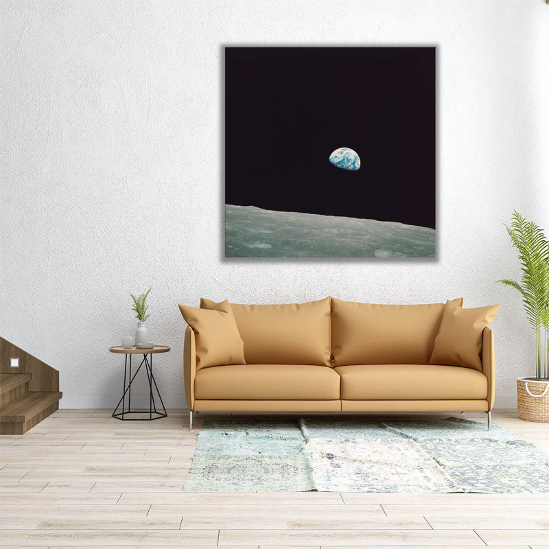 «First Earth Rise», impression sur toile, H 12 po x l 12 po