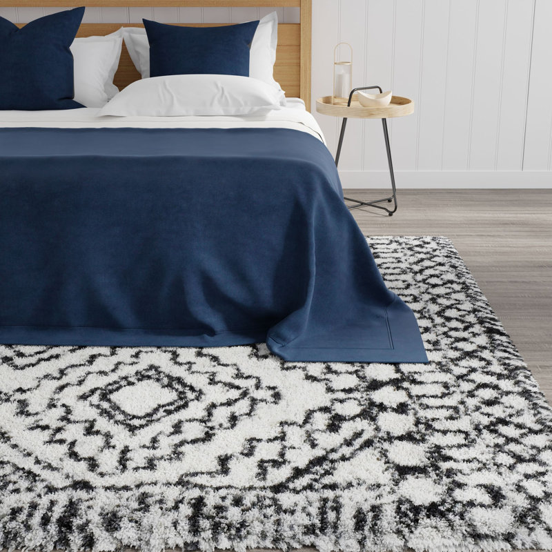 Kennah Area Rug, Rectangle 5' x 7'