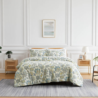 Ensemble de couette réversible Wanderlust de Southshore Fine Linens, coloris Wanderlust Cream, en microfibre doublement brossée à motif floral international, garnissage en fibres synthétiques, comprenant une couette et deux taies d'oreiller King (taille King/California King).