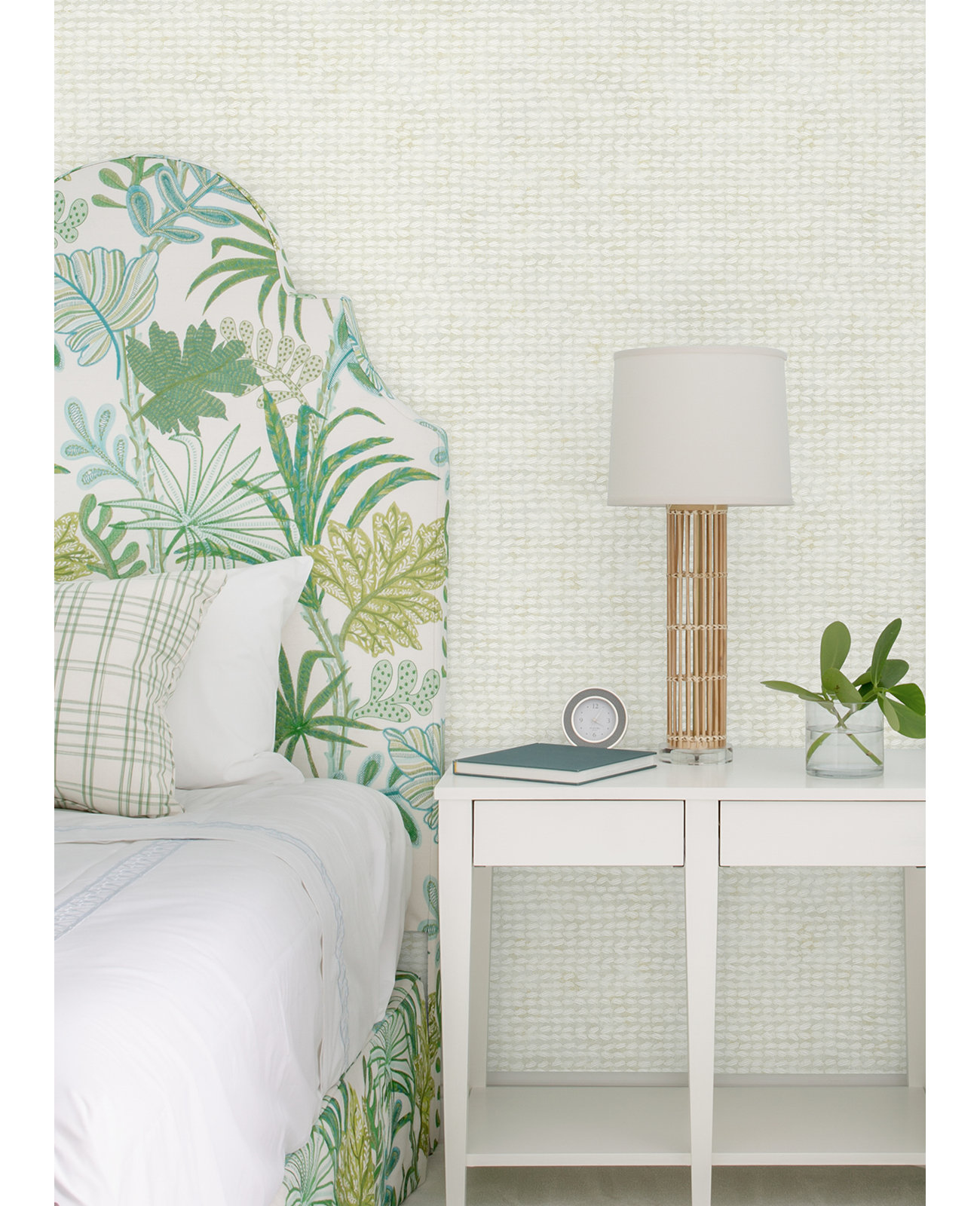 Dorinne Wallpaper, Cream