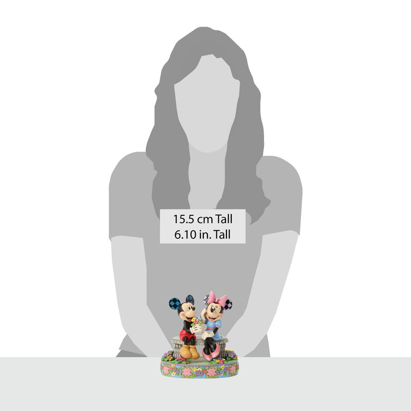 Figurines & Sculptures