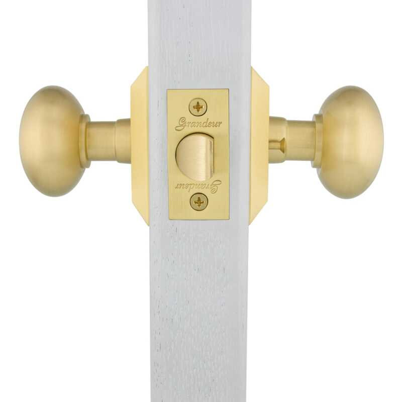 Grandeur Fifth Avenue Square Rosette Privacy (Bed & Bath) with Fifth Avenue Knob, 2.75", Satin Brass