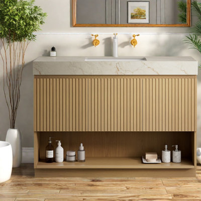 Freestanding Standard With Top