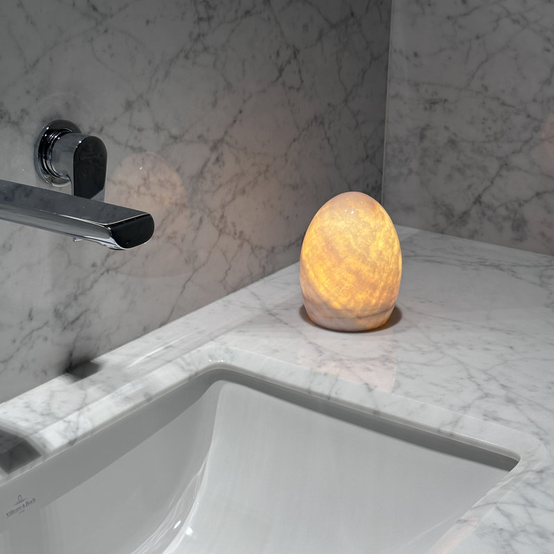 Lampe de table tactile en forme d'œuf en marbre jade pêche naturel, veilleuse DEL rechargeable sans fil avec 3 niveaux de luminosité réglables, lampe d'ambiance décorative pour chambre, salon, bureau, terrasse et fêtes extérieures