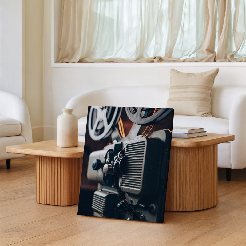 Toile, gros plan sur un projecteur de film rétro avec art mural, H 20 po x l 16 po