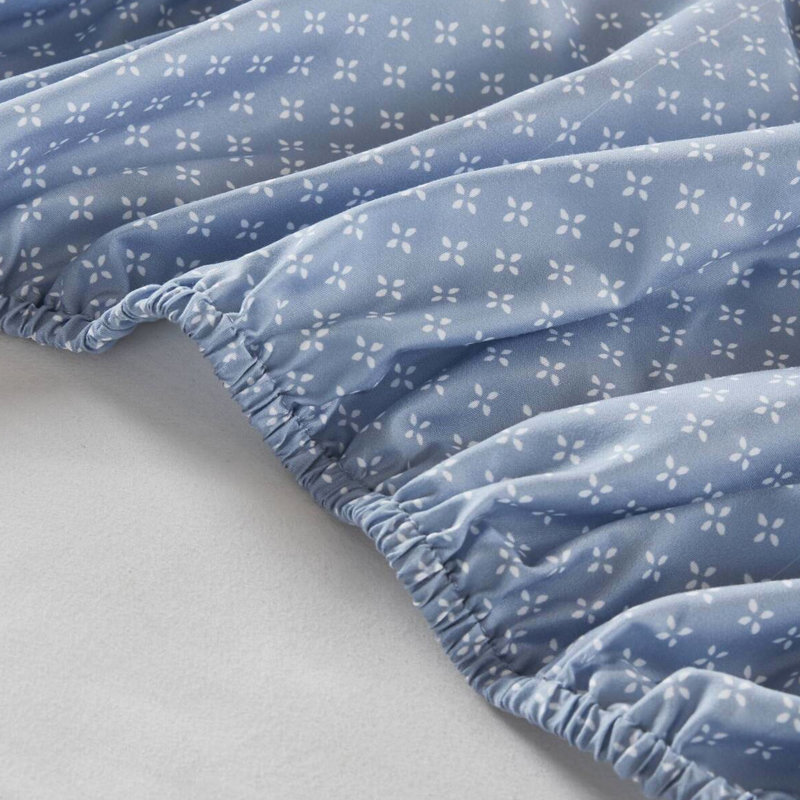 Édredon aquarelle floral avec draps pour lit simple, draps bleus de teinte bleue, conception délicate