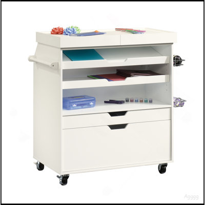 Chariot artisanal traditionnel, finition blanche