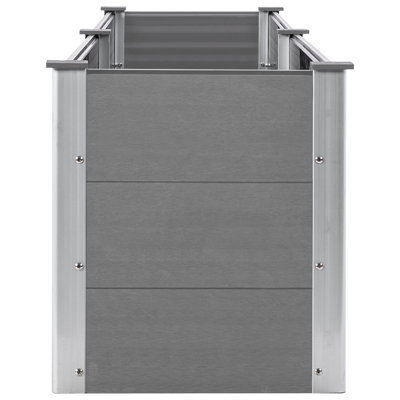 Raised garden bed in galvanized steel