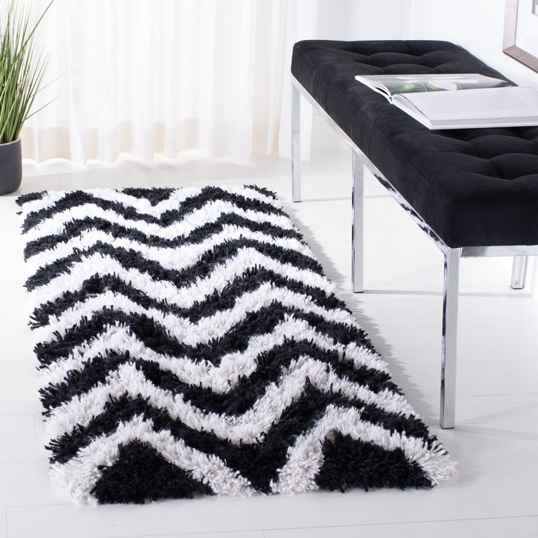 Delane Handmade Shag Black/White Area Rug