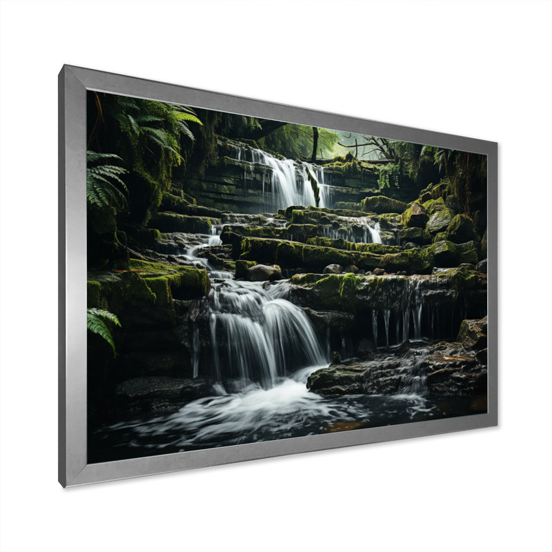 Waterfall Natures Symphony sur toile, H 16 po x l 32 po x P 1 po, Cadre simple argenté