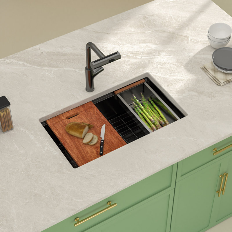 Évier de cuisine encastrable en acier inoxydable 30 po x l 19 po avec station de travail nano titane noir avec planche à découper, grille d'évier, passoire et crépine