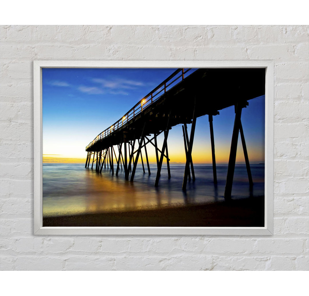 Under The Stunning Pier - Einzelne Bilderrahmen Kunstdrucke auf Leinwand