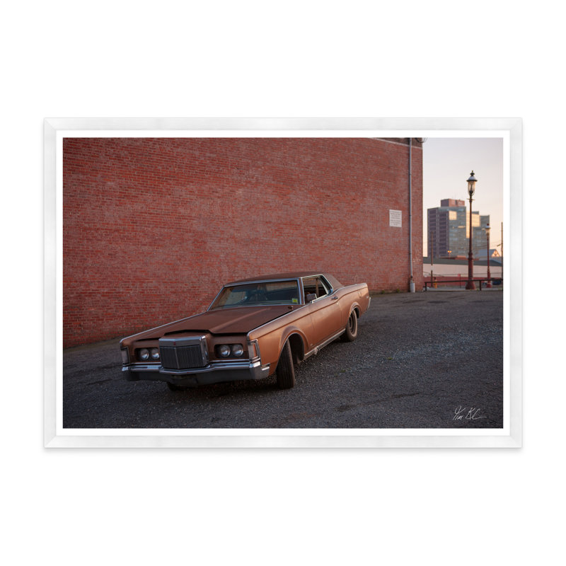 Lincoln Town Car, H 35,5 po x l 54,75 po x P 1,5 po, Cadre blanc