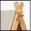 Lit simple avec tente et lit clair brun-364568765-364568760