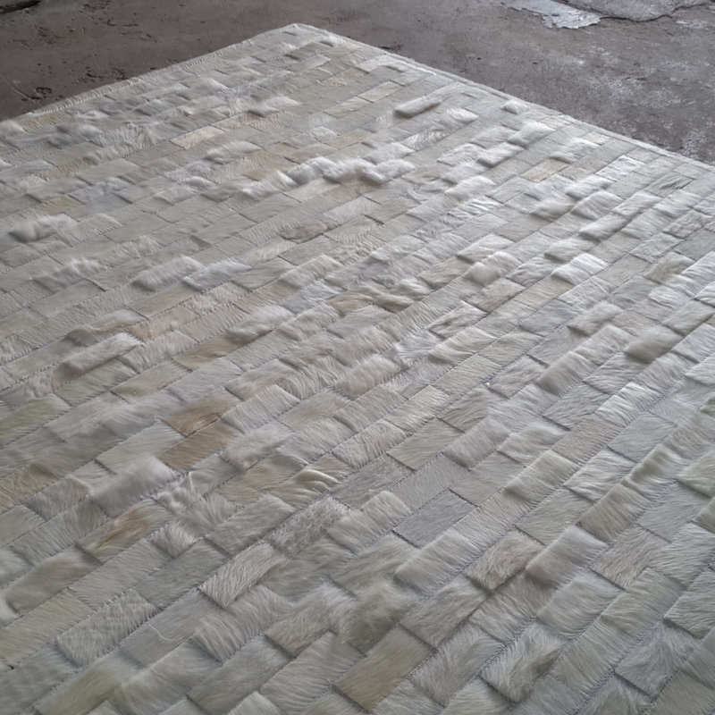 Tapis tissé à la main vache à l’arrêt de la zone blanche Belle