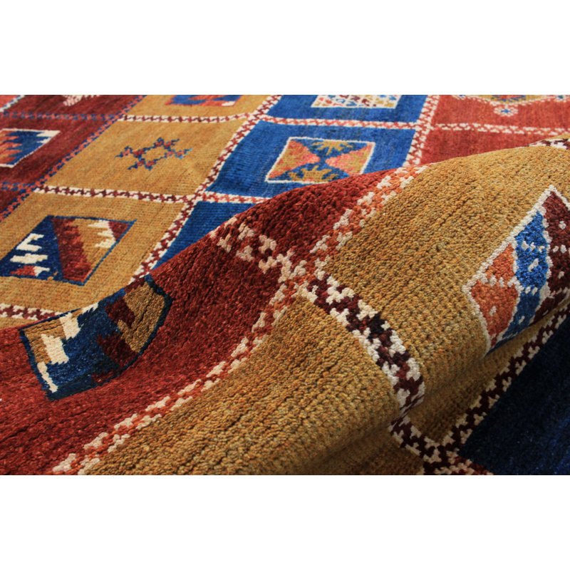 Tapis unique en laine noué à la main jaune et brun des années 2010 de 6 pi 4 po x 8 pi 9 po Quevin