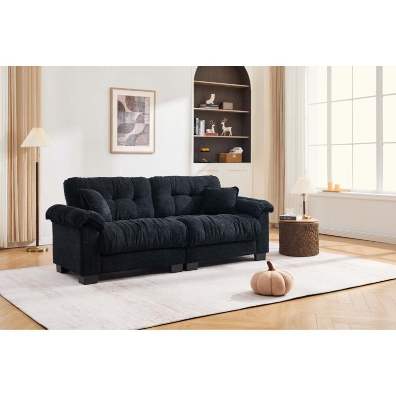 Canapé à 3 places en chenille plissée avec tissu de haute qualité et rembourrage confortable, pour les espaces de vie modernes.