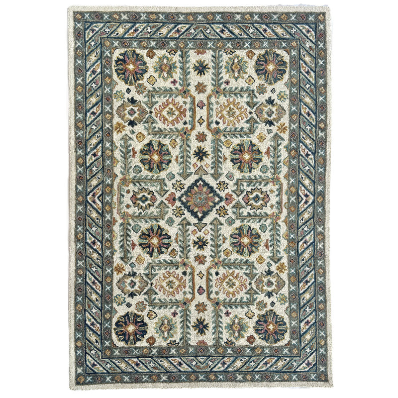 Tomeshia-Villa, Runner 2'6" x 8'