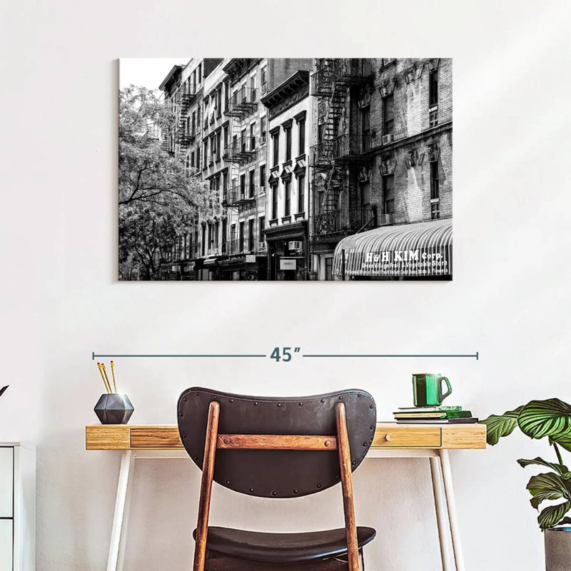 Lilie NYC, façades de bâtiments II, H 26 po x l 39 po