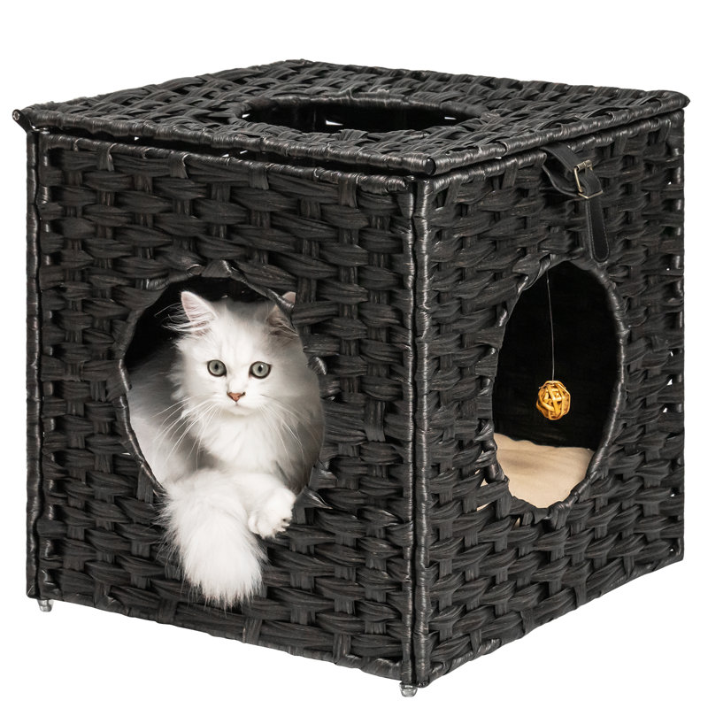 Cedrik Cat House