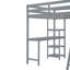 Lit mezzanine avec garde-robe, bureau et tablettes ouvertes