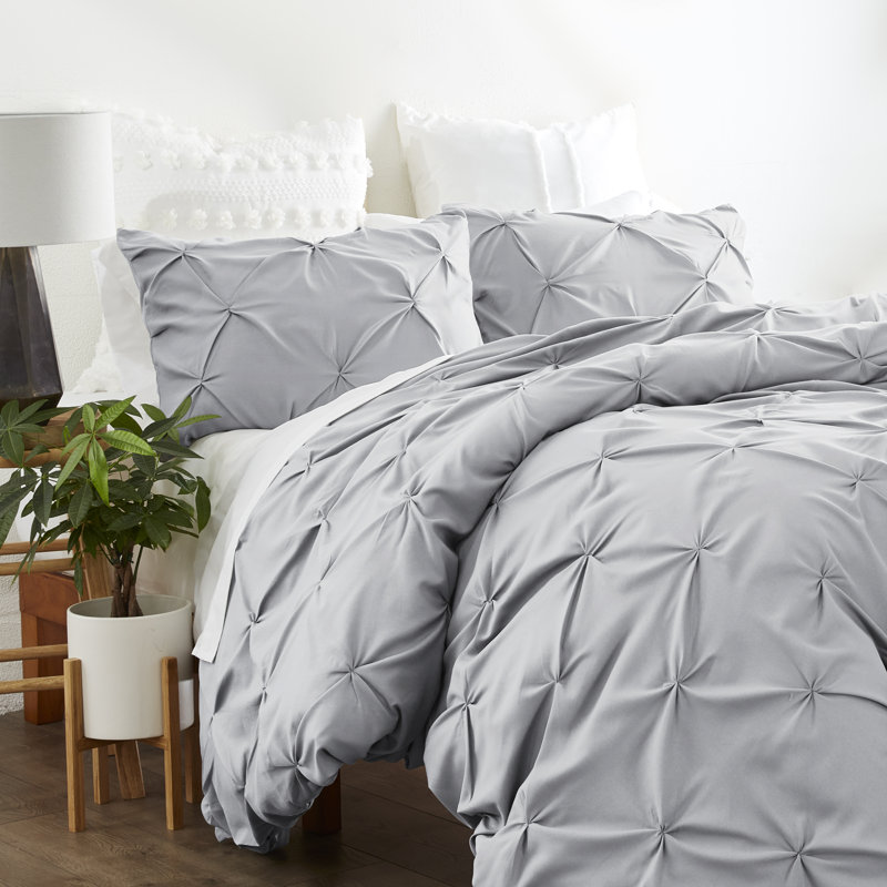 Pinch Pleat Textured Duvet Cover Set, Queen Duvet Cover + 2 Shams, Light Gray