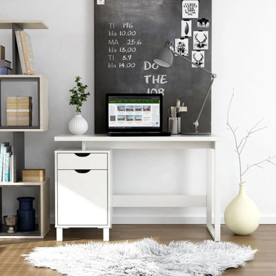 Haslev Executive Desk