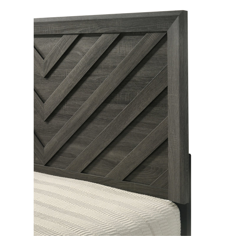 Cadre de lit contemporain à finition grise rustique avec tête de lit à motif géométrique, incontournable de la chambre à coucher et décoration