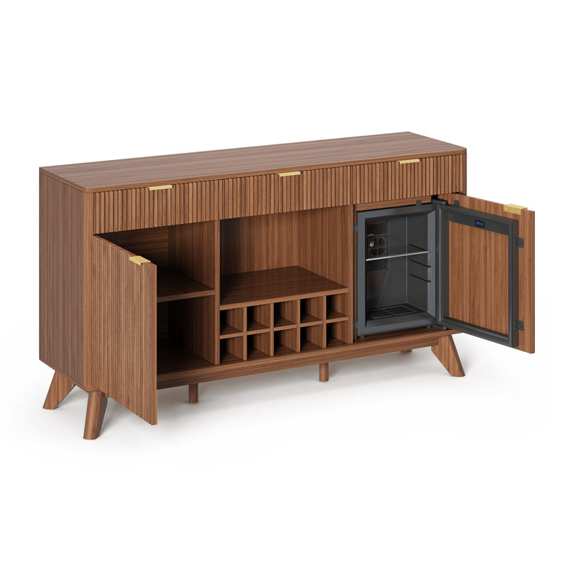Bar à vin 61 "moderne cannelé, mini-réfrigérateur encastré, tablettes réglables, support à vin et porte-verre, buffet pour le salon et la salle à manger, noyer
