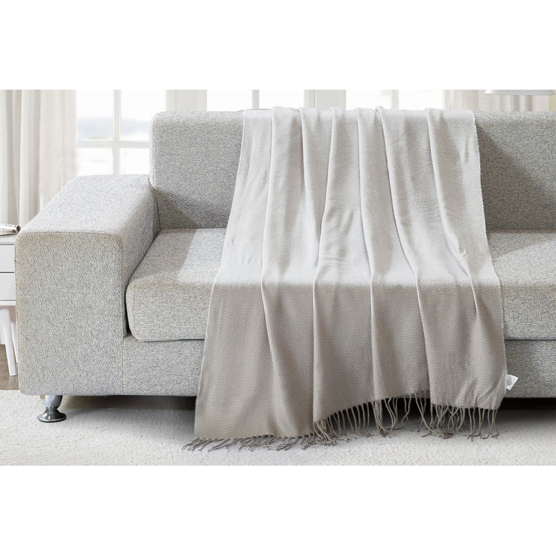 Jeter Areyonna, Gris