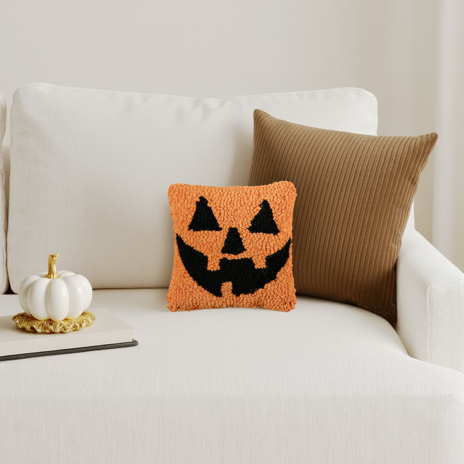 Ardsley Petite Hooked Halloween Throw Pillow, Ardsley