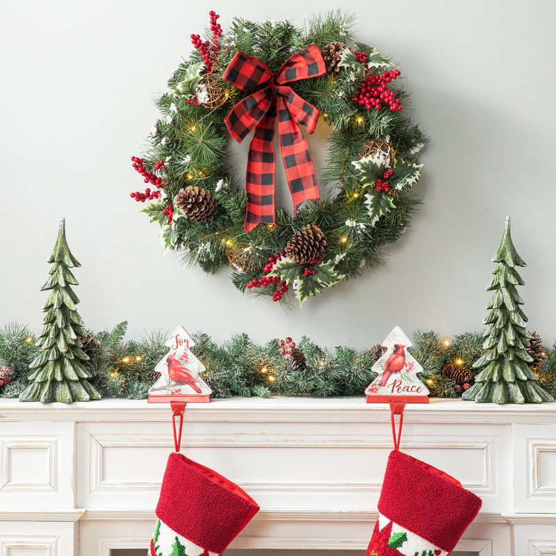 24" Lighted PVC and PE Blend Wreath