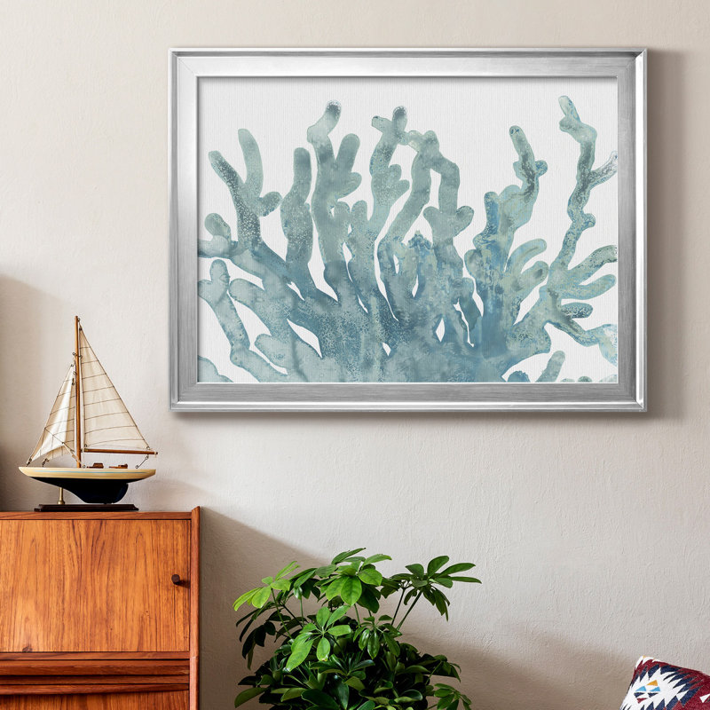 Toile encadrée bleue Macro Coral III - prête à être accrochée, Argent, H 30,5 po x l 42,5 po x P 1 po