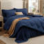 Ensembles d'édredon matelassés, lit moelleux de luxe dans un sac-119313696-119313697