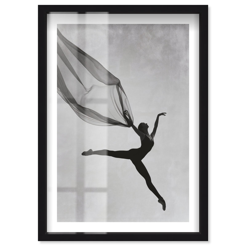 «Ballerina Modern Shadowbox Print» par Notoriart, cadre noir, 11 x 16, H 16 po x l 11 po, Noir