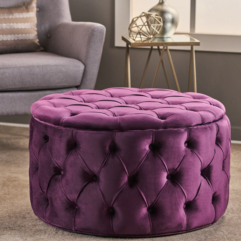 Velours fuchsia avec un capitonnage doux et profond pour une utilisation polyvalente