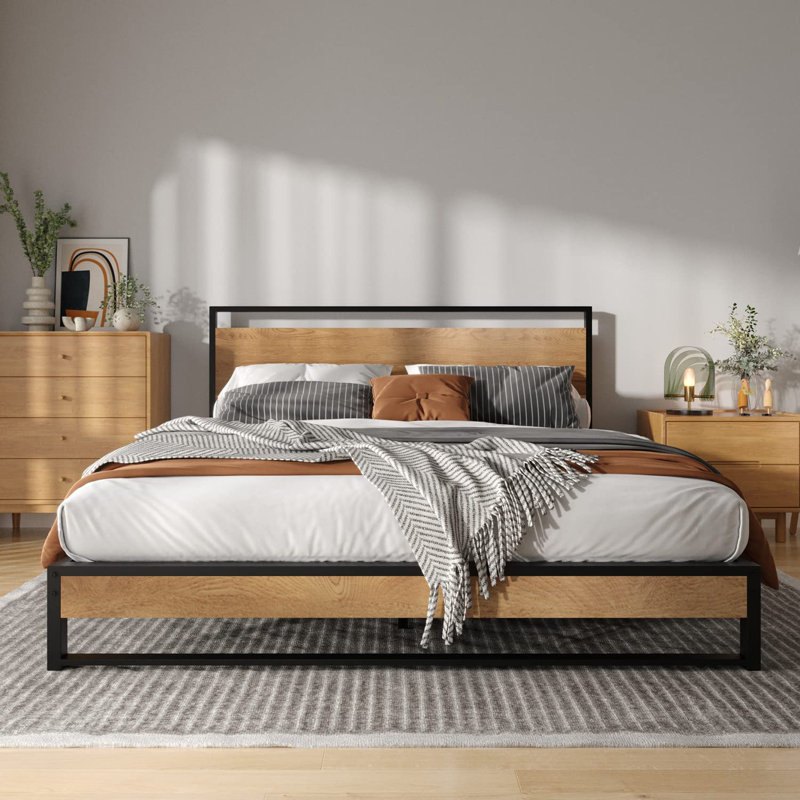 Ingrun Meatl Platform Bed with Headboard, Full