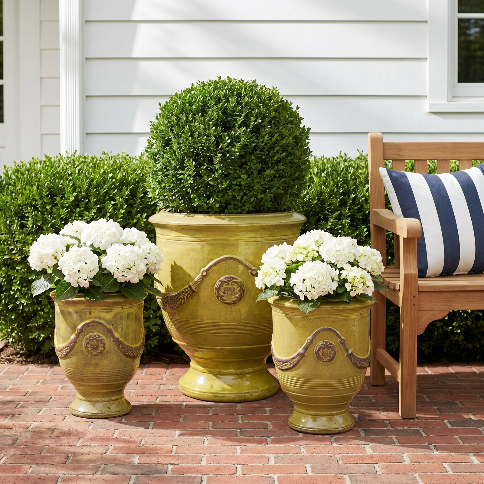 Anduze 31" Ceramic Pot Planter