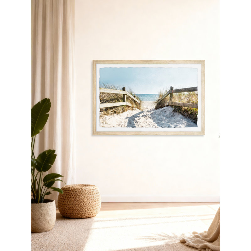 «Sand Path with Wooden Fence», reproduction encadrée, H 24 po x l 36 po